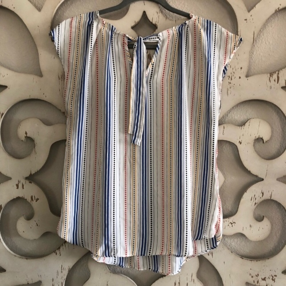 🌟3/$20 Lauren Conrad Striped Shirt - Picture 2 of 7